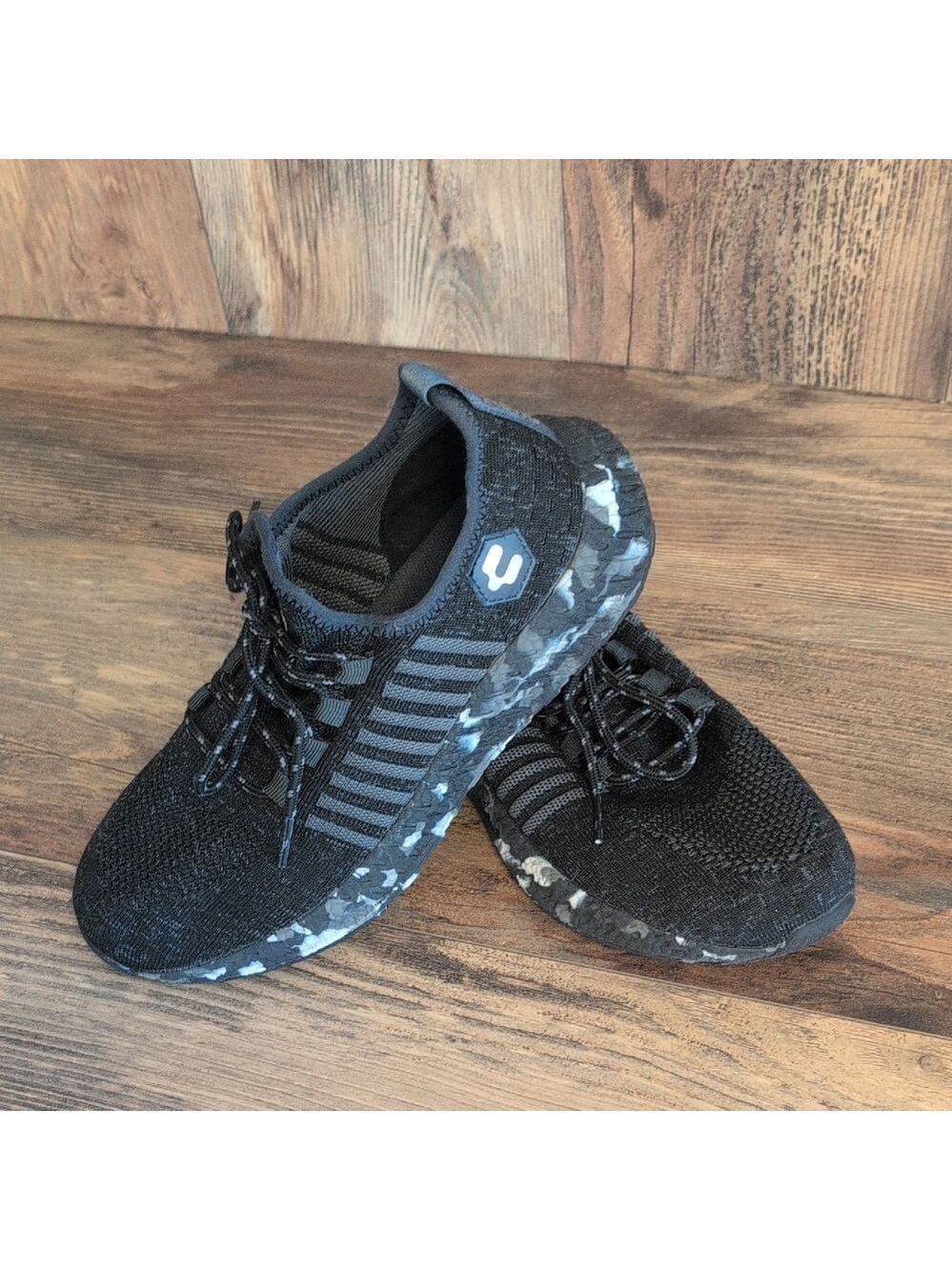 Charly Mmikado Youth Black Athletic Sneakers 6                             M325